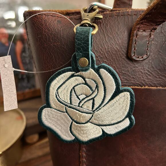 Portland Leather White Rose Bag Charm Crossbody Bag Flair Rose Purse Charm NEW! - Picture 2 of 5